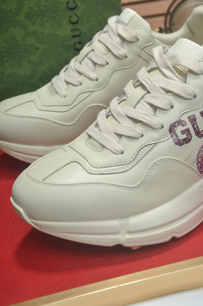 Gucci White Heart-Accent Chunky Sneakers