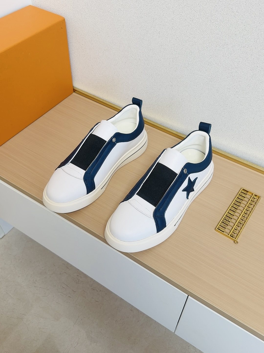 Louis Vuitton Star-Accent Low-Top Sneakers