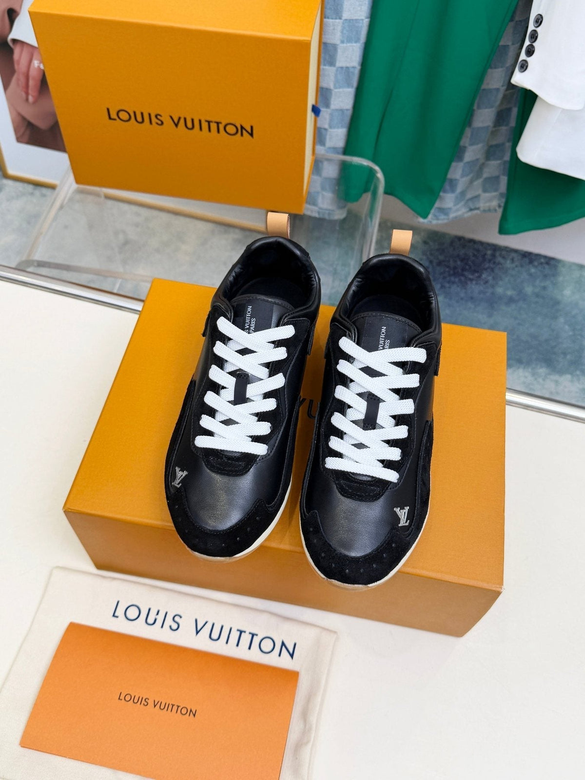 Louis Vuitton Drop 300 Low-Top Sneakers
